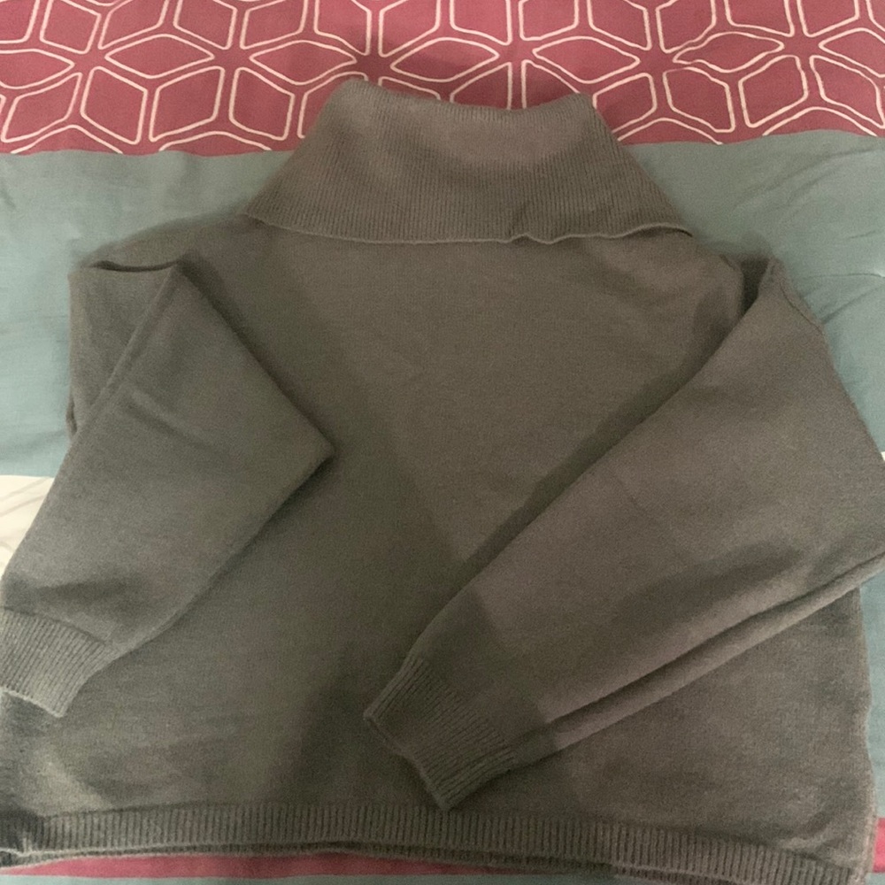Warm & Cozy Gray Sweater in size Large